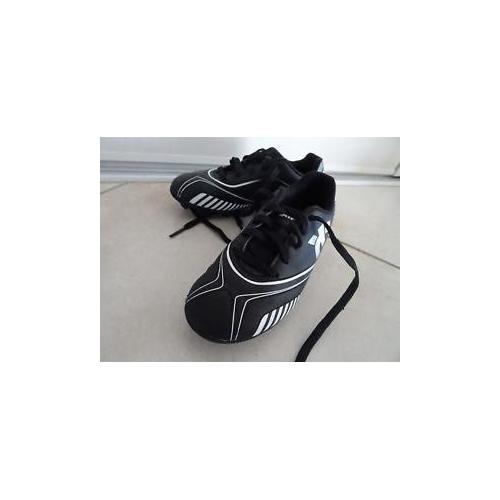 chaussure rugby kipsta