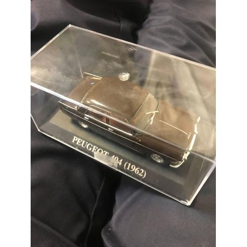 PEUGEOT 404 BREAK CATCH Tour de France ALTAYA 1:43