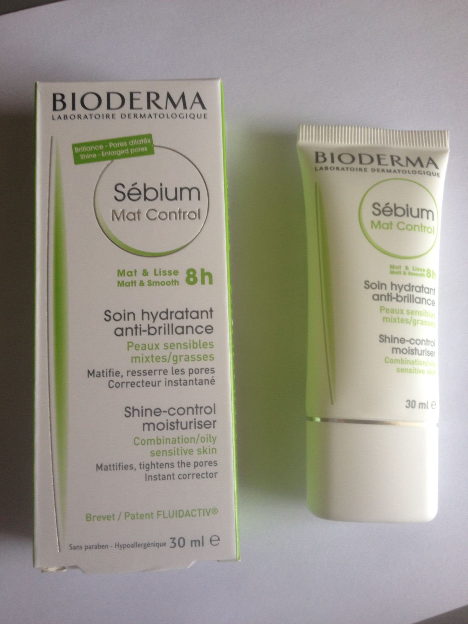 Sébium control hidrata y matifica de forma duradera 30 ml - vue 3