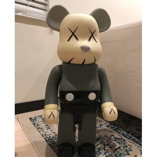 figurine bearbrick