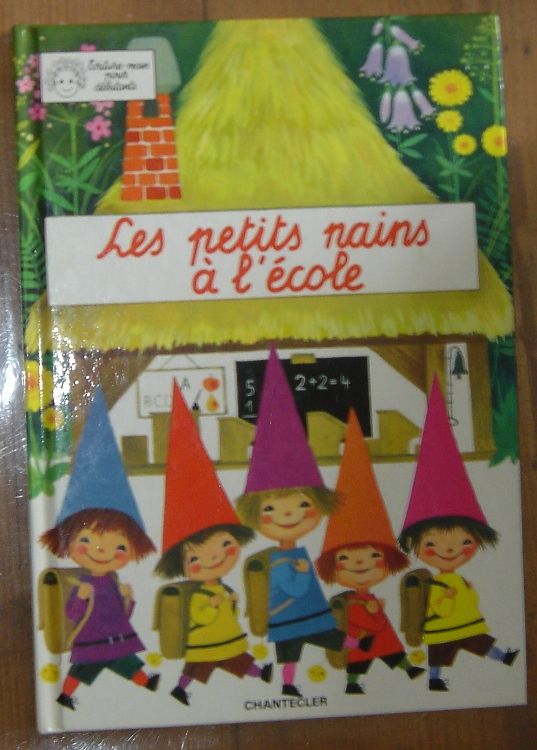 Les Petits Nains à l'école