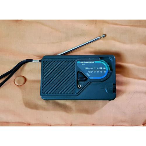 Radio De Voyage Am/Fm Marque Schneider Modele Tr 4124
