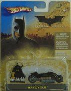 Batman Begins Batcycle et figurine - vue 2