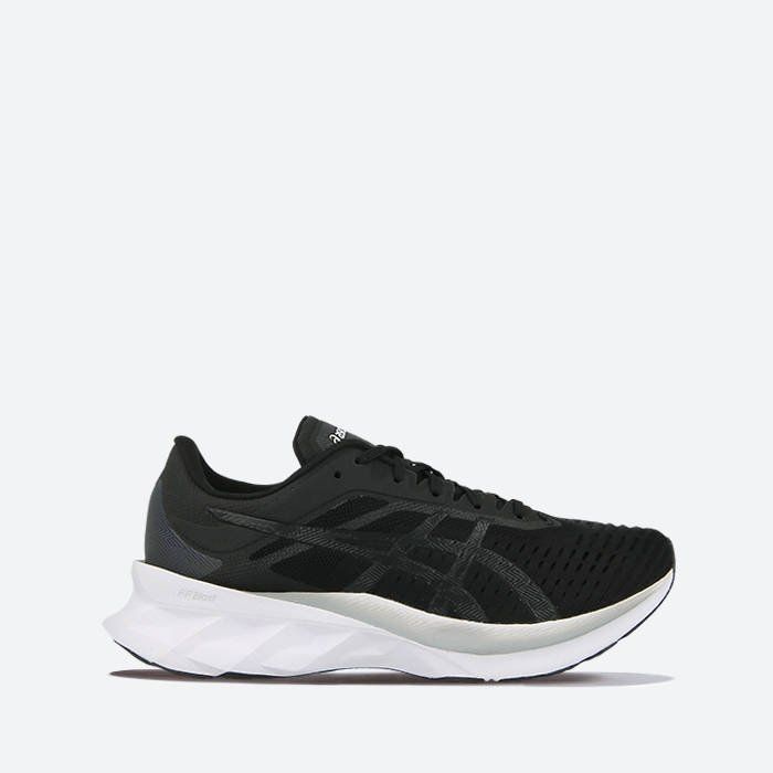 Baskets basses Asics Novablast - vue 2