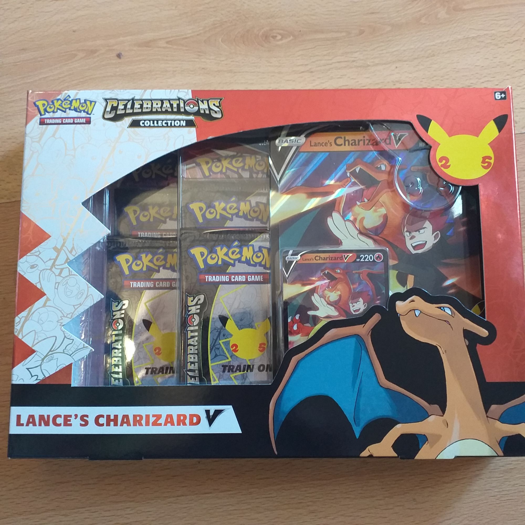 Pokémon Coffret Célébrations Lance's Charizard V (En Anglais )