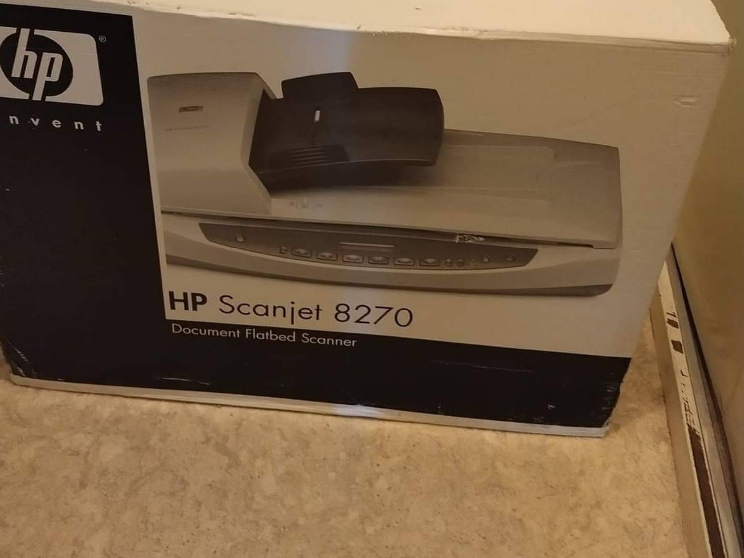 HP ScanJet 8270 Scanner de documents CCD Recto verso Legal 4800 dpi x 4800 dpi jusqu'à 25 ppm mono Chargeur automatique de documents 50 feuilles USB 2.0