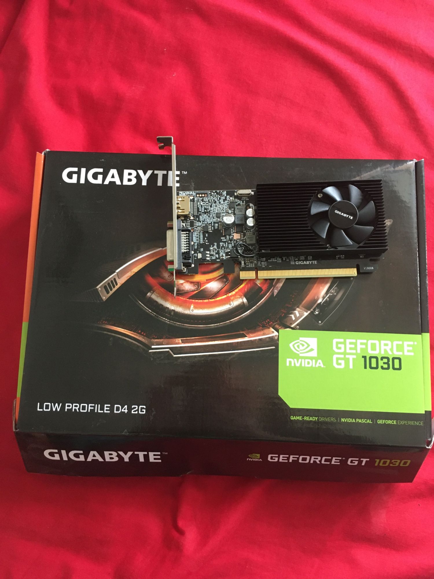 GIGABYTE GV N1030D4 2GL carte graphique NVIDIA GeForce GT 1030 2 Go GDDR4 Neuf - vue 4