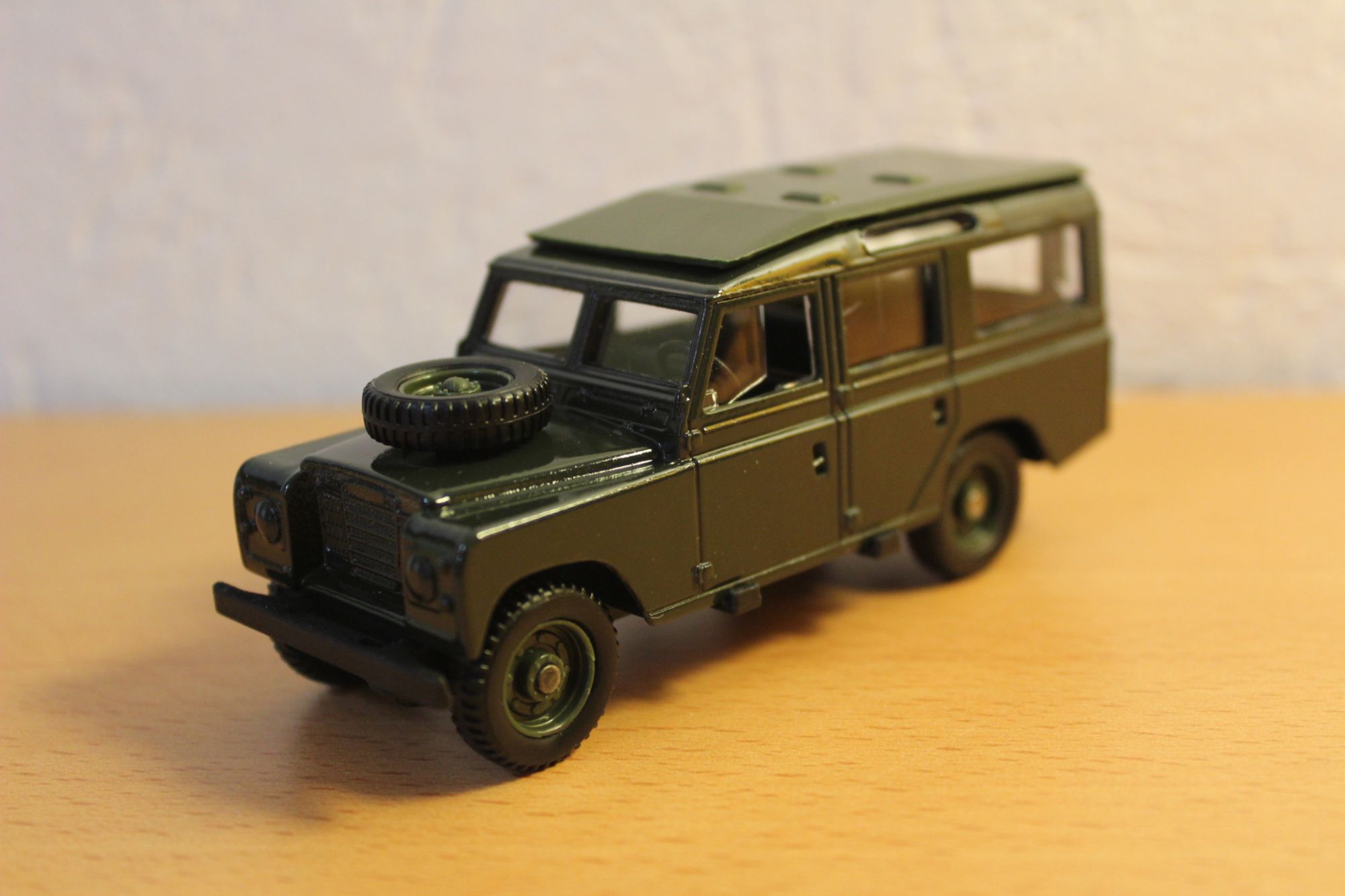 Land rover 1 43