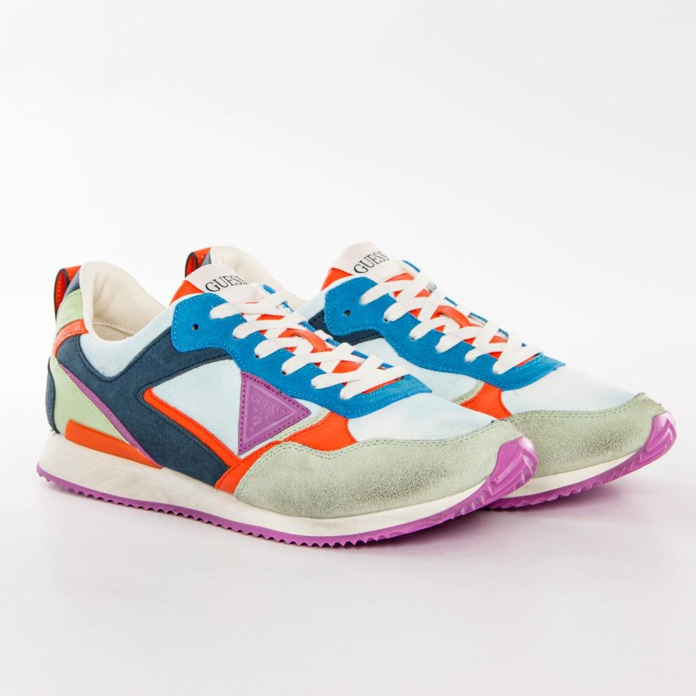 Baskets basses Guess Treviso - vue 3