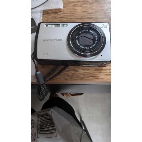 Appareil Photo Compact Olympus Μ[Mju:] 7000 Argent Compact - 12.0 Mp - 7X Zoom Optique - Argent Étoilé