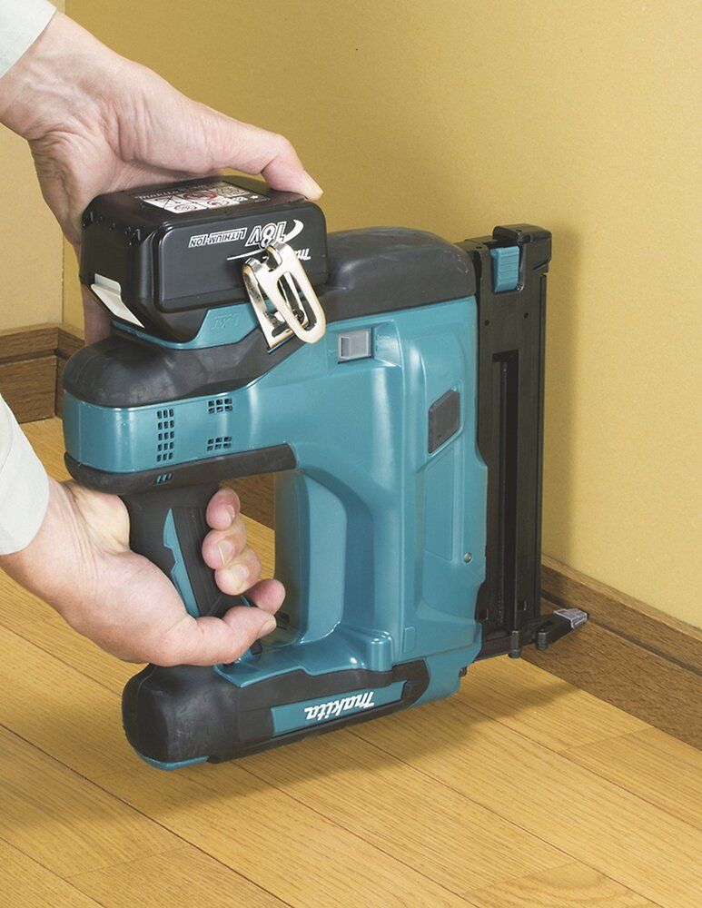 Makita DBN 500 Z - vue 6