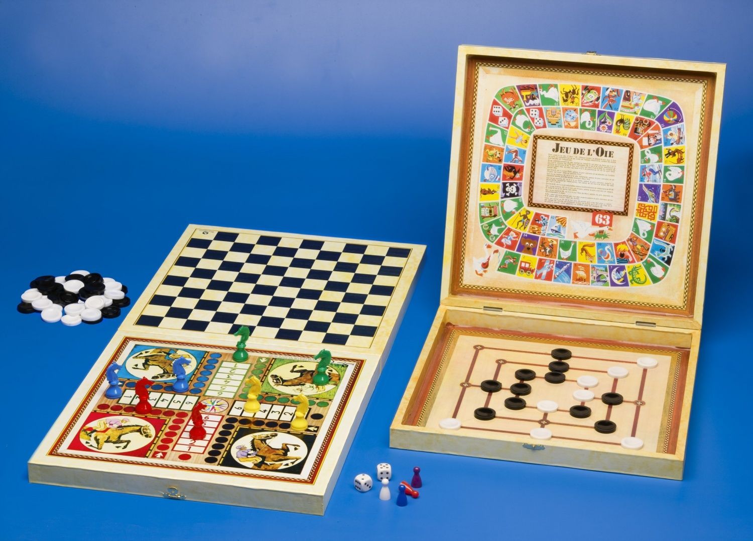 Dujardin – Coffret 8 jeux – Jeux de société – Jeu plateau – Retrouvez 8 jeux culte en 1 coffret – A jouer seul ou entre Amis – Jeux classiques – 2 à 4 joueurs – Dès - vue 4