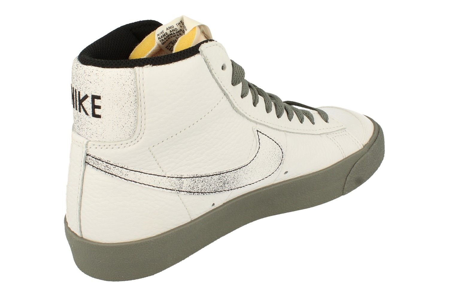 Nike Blazer Mid 77 Emb Hommes Trainers Dv7194 100 - 41