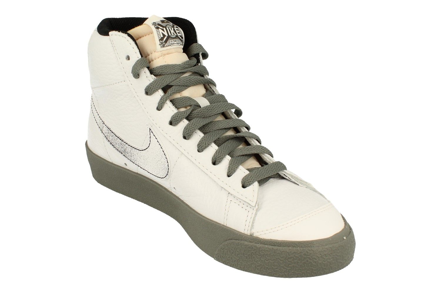 nike-blazer-mid-77-emb-hommes-trainers-dv7194-100-45-rakuten-0196604393287