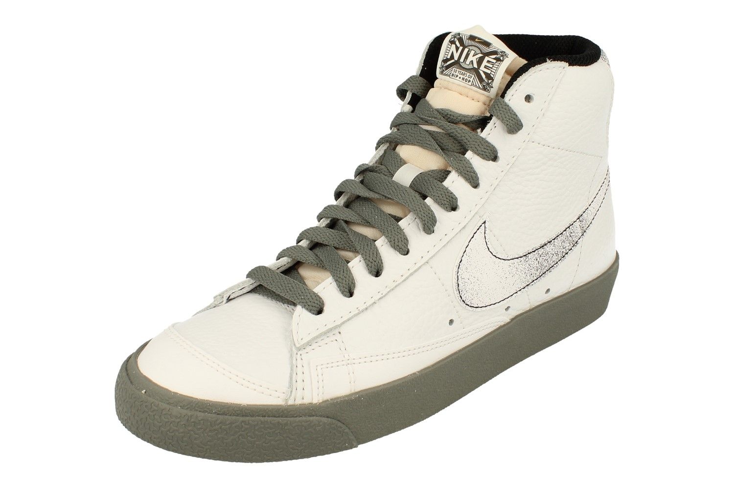 nike-blazer-mid-77-emb-hommes-trainers-dv7194-100-44-rakuten-0196604393263