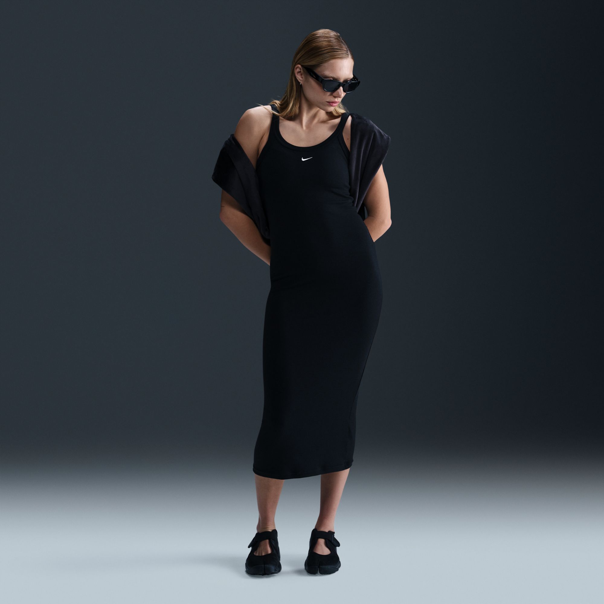 Robe sans manches ajustée et côtelée Nike Sportswear Chill Knit pour femme