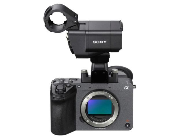 Appareil photo hybride Sony Cinema Line FX2 Boîtier nu et avec poignée XLR - vue 5