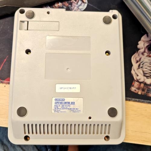 Hardware: Super Nes Console