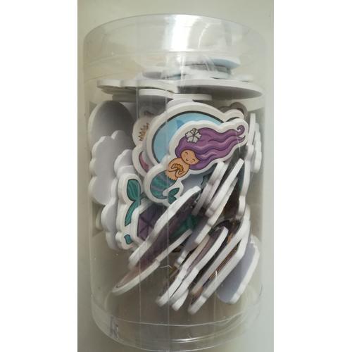 Download Sous les premieres decorations danniversaire de mer For Free