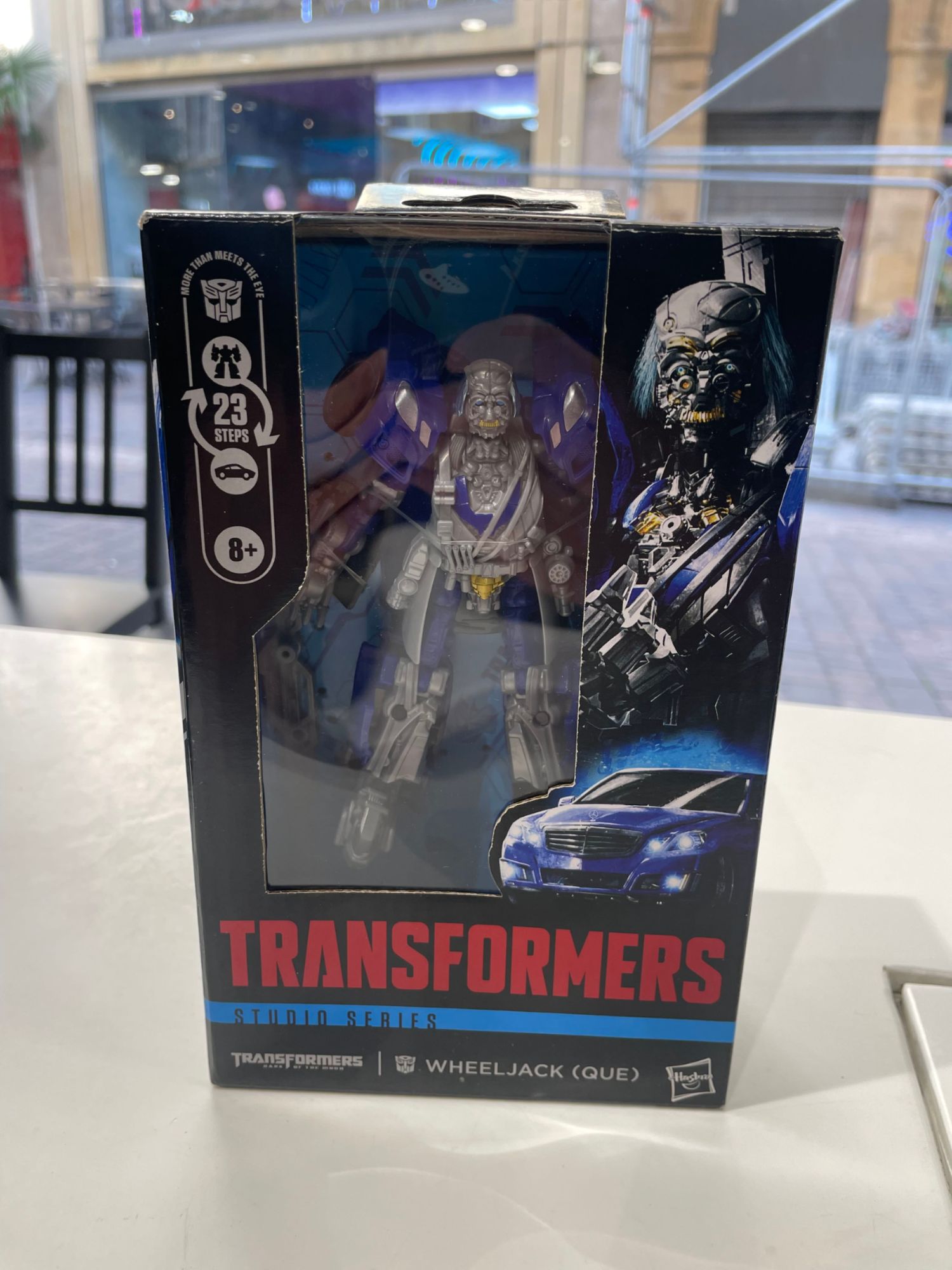 Transformers TRA GEN STUDIO SERIES DLX TF3 QUE