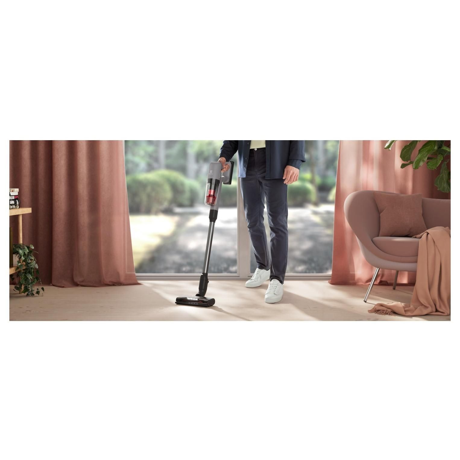 Electrolux 700 Animal Aspirateur balai sans fil Ultra Léger 2 2 kg Brosse poils d'animaux Electrolux Ecoline 60% de Plastique - vue 2