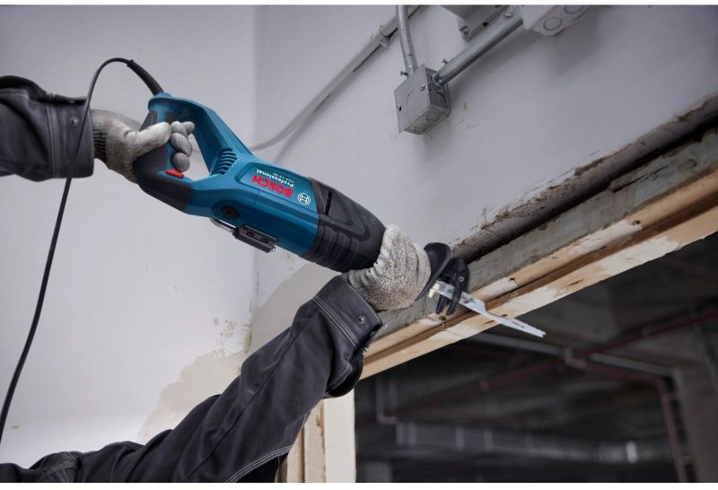 Scie sabre Bosch Professional GSA 12 30 Ergonomique Démolitions rapides Coffret inclus - vue 2