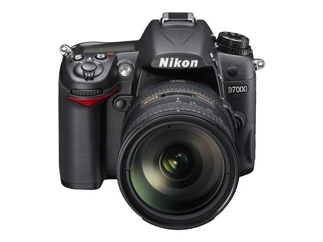 Nikon D7000 + 18 200 VR