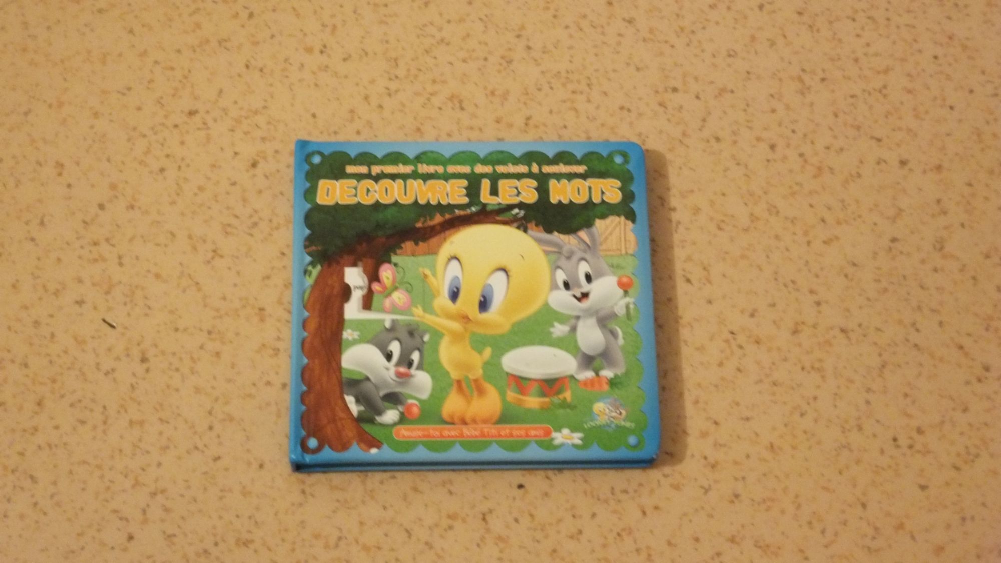 découvre les mots avec bébé titi et ses amis