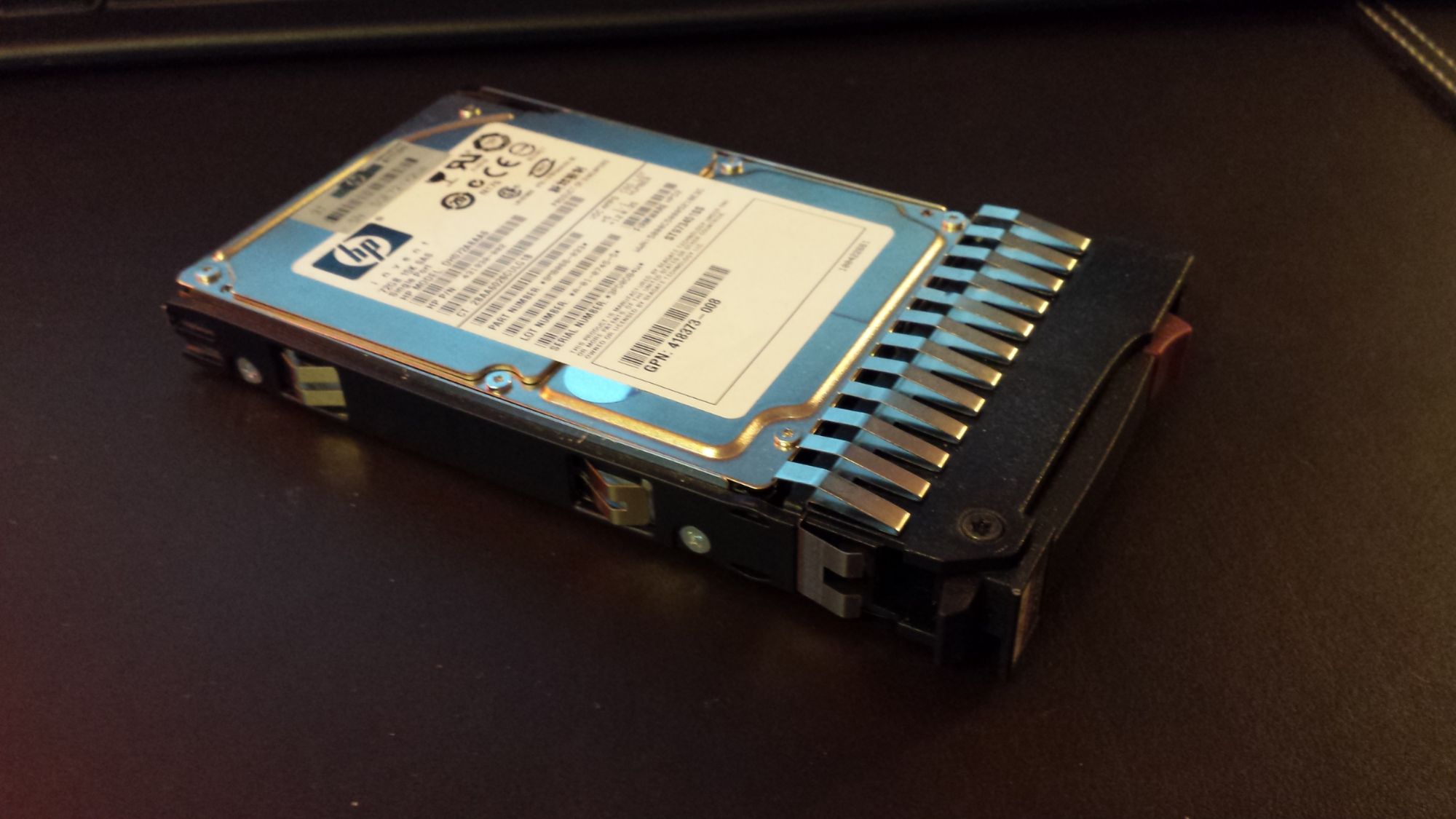 HPE Disque dur 72 Go échangeable à chaud 2.5 SFF SAS 10000 toursmin - vue 3