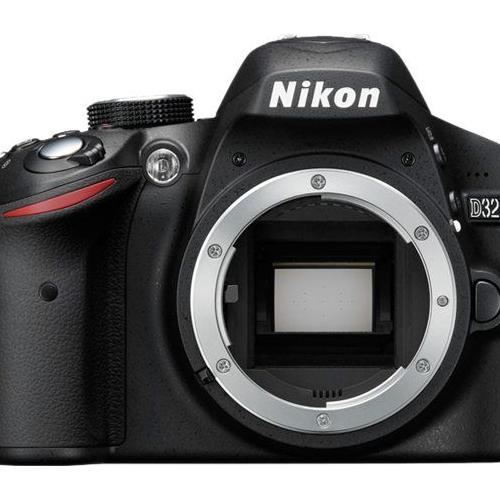 Nikon D3200 Reflex 24.2 Mpix - 5.8 X Zoom Optique Objectif Af-S Dx 18-105 Mm Vr - Noir