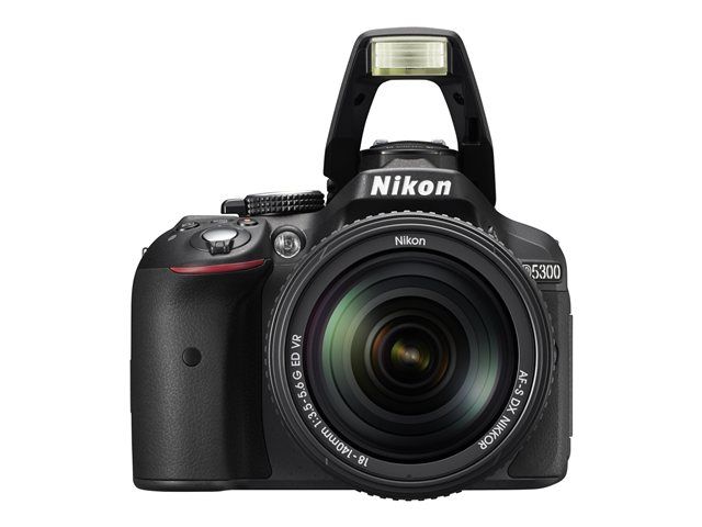 Nikon D5300 + Objectif AF-S 18-55 mm VR
