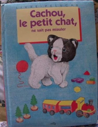 Cachou, le petit chat, ne sait pas miauler