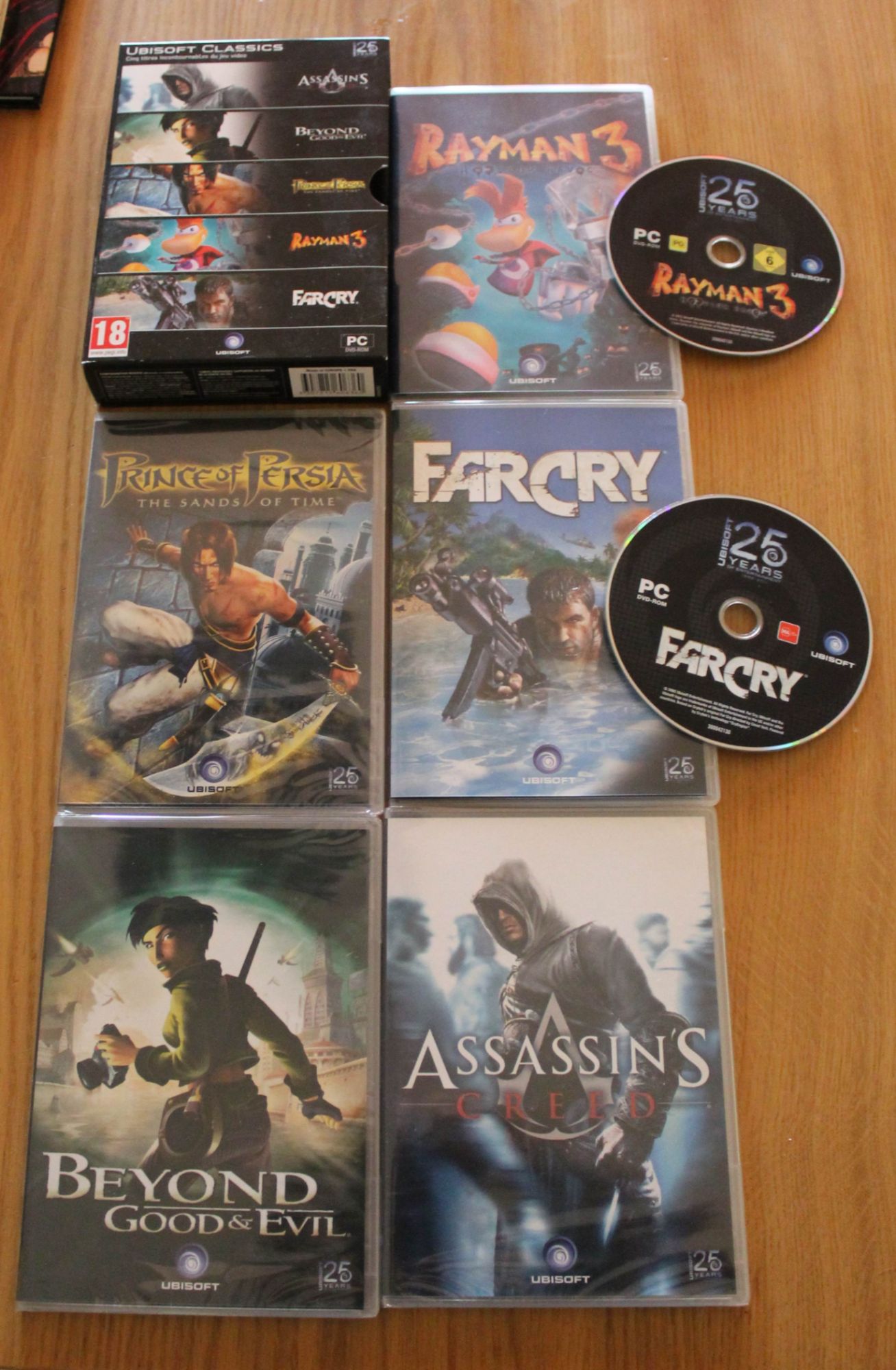 Coffret Ubisoft : Assassin' Creed Beyond Good & Evil Prince Of Persia The Sand Of The Time Rayman 3 Farcry Pc