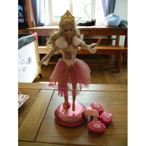 barbie danseuse jouet