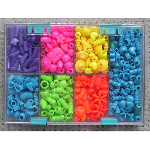 300pcs Assortiment Couleur Plastique Perles Set for Kids Crafts en en forme de cœur cas de 4
