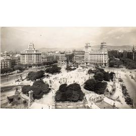 Carte Postale Photo Noir Et Blanc Espagne Barcelone Place De Catalogne Avec Timbre Rakuten