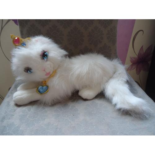 chat en peluche interactif