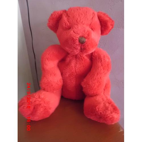 peluche ours rouge